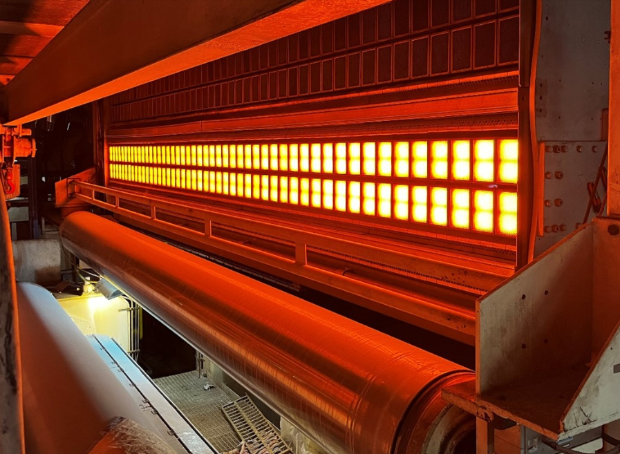 Blackout coating IR lamp