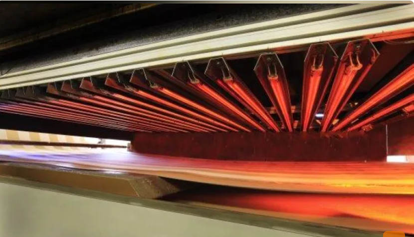 High performance textile IR lamp